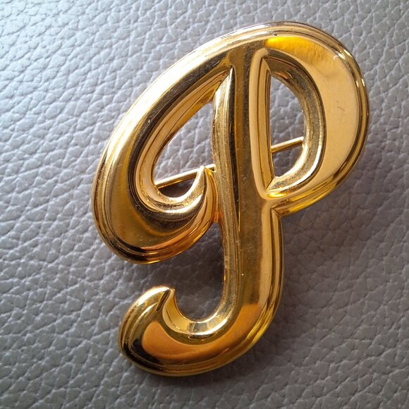 Monogram P Brooch Pin 1.5 Inch Gold Tone Smooth Initial‎ - Picture 5 of 5